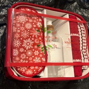 NWT 5pc Red & White Kitchen Set soap in reusable Bin